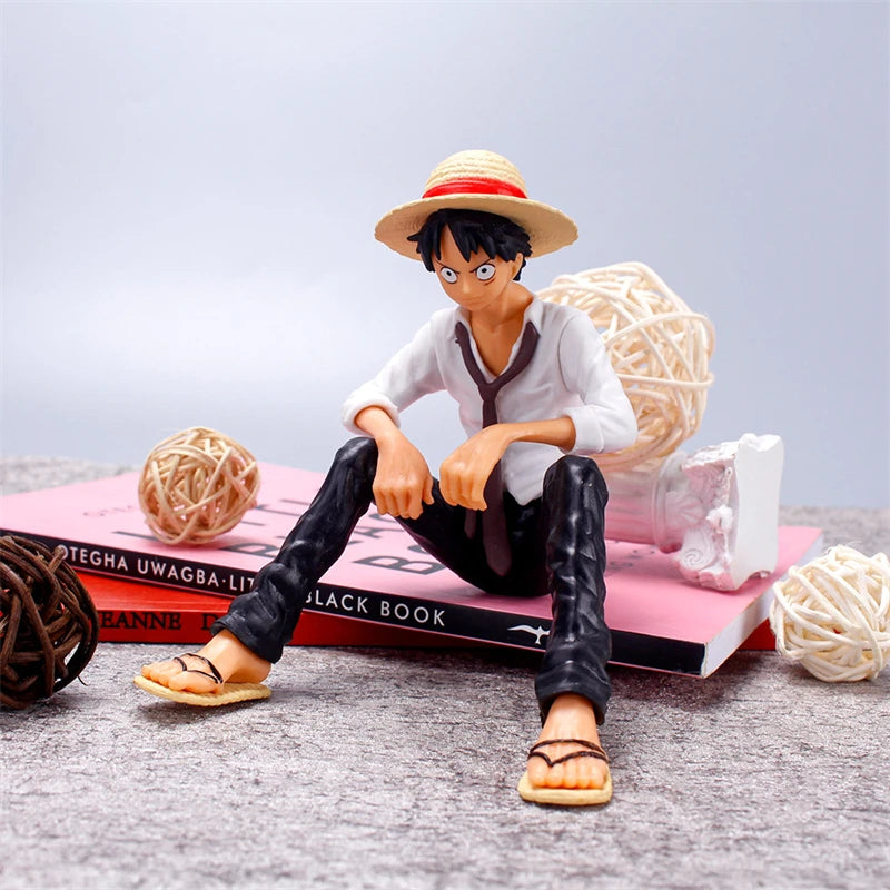 Luffy Sitting Figure